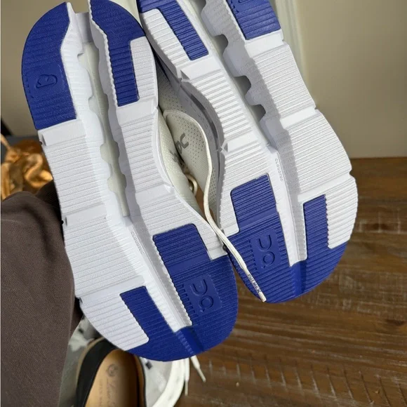Last Pair !!!!! ON Cloudnova white Undyed Ultramarine blue new! W9 running shoes - Picture 5 of 6